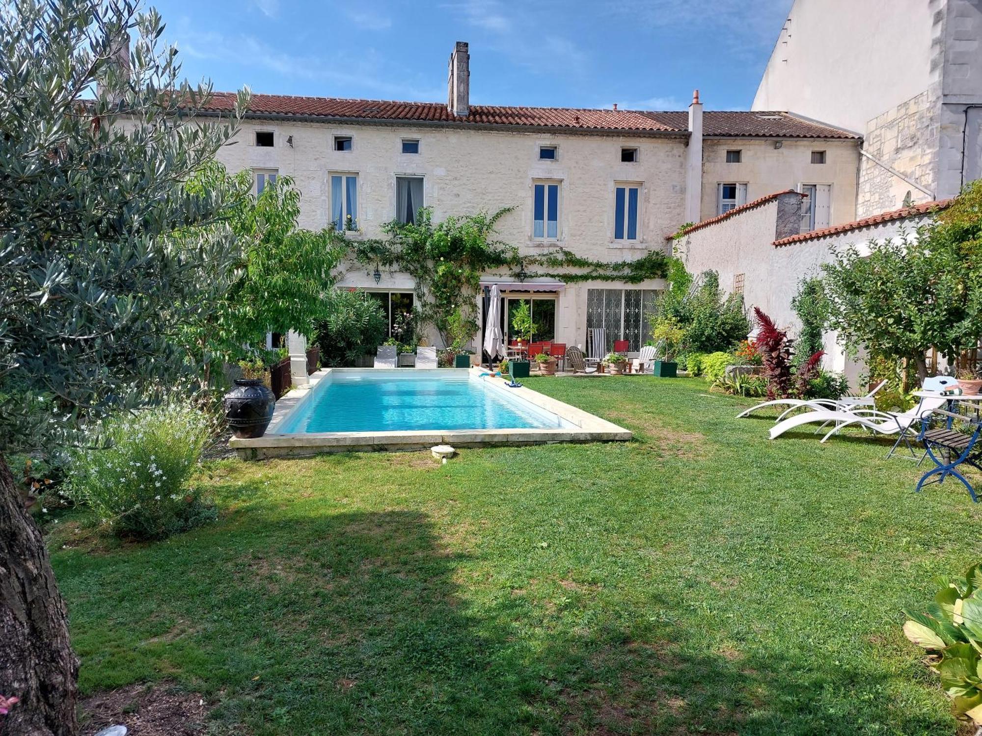 La Gueriniere Bella Romantica Châteauneuf-sur-Charente Extérieur photo